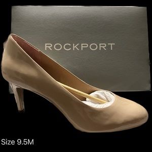 BRAND NEW: Rockport patent leather pumps nude size 9.5M